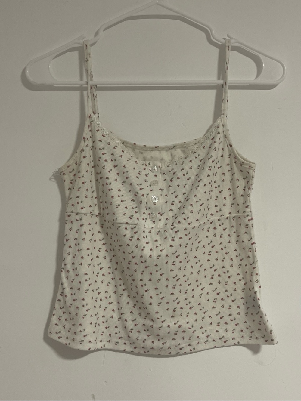 SHEIN Cream Spaghetti-Strap Floral Button Cami
